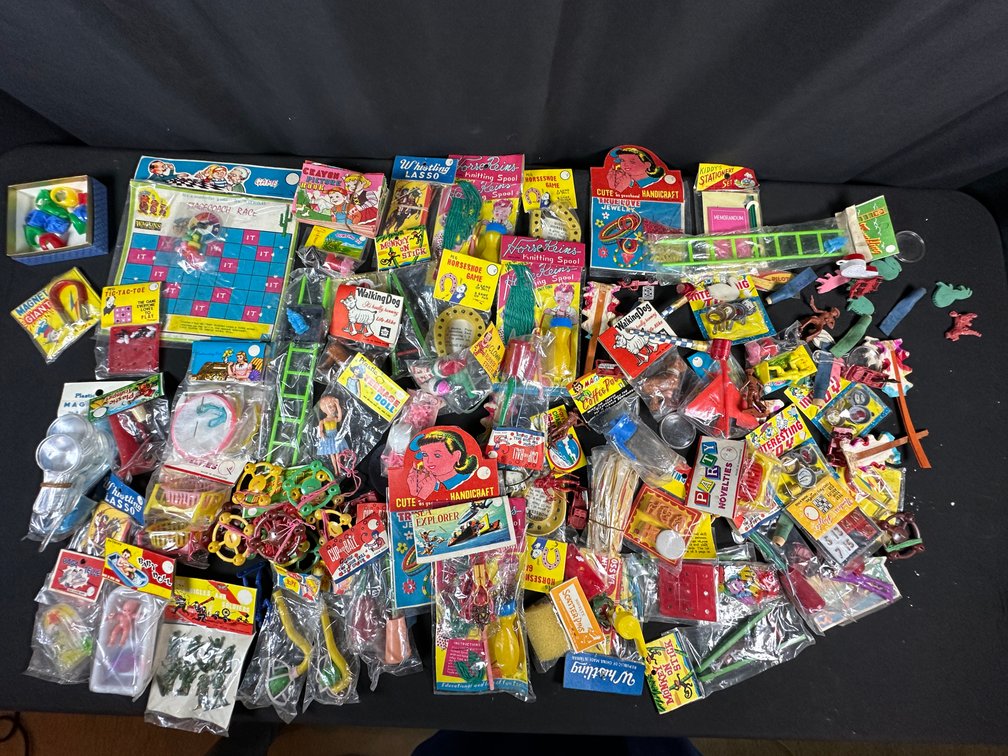 Packaged Plastic Novelty Toys, Games, and Party Favors
