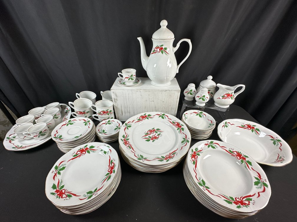 Southington by Baum Victorian Holiday China Dinnerware Set