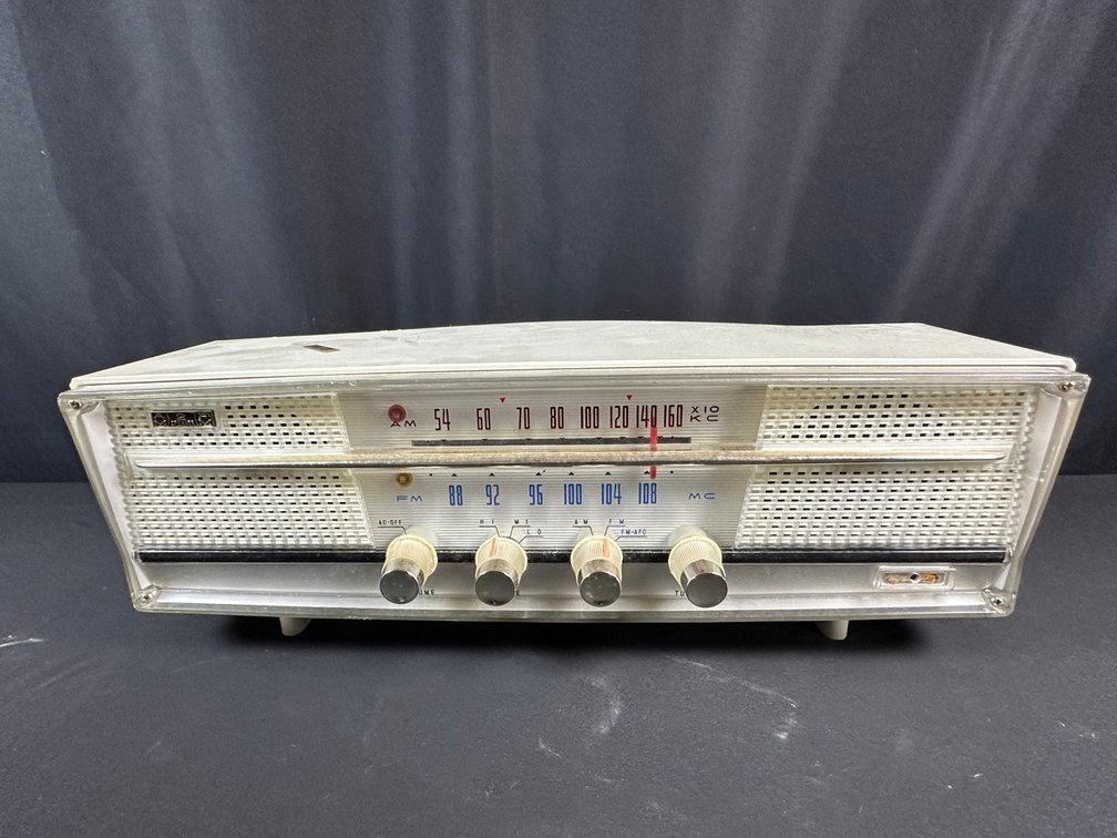 Star-Lite Model KFA-W77 AM/FM Tabletop Radio