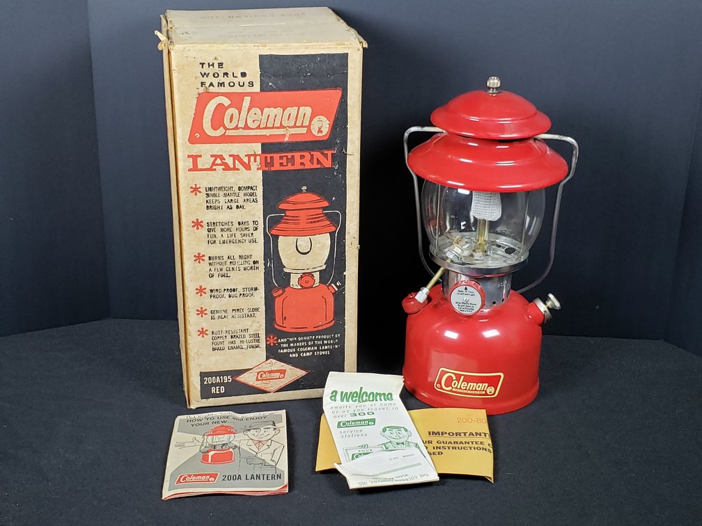 Coleman Model 200A Single-Mantle Lantern with Box