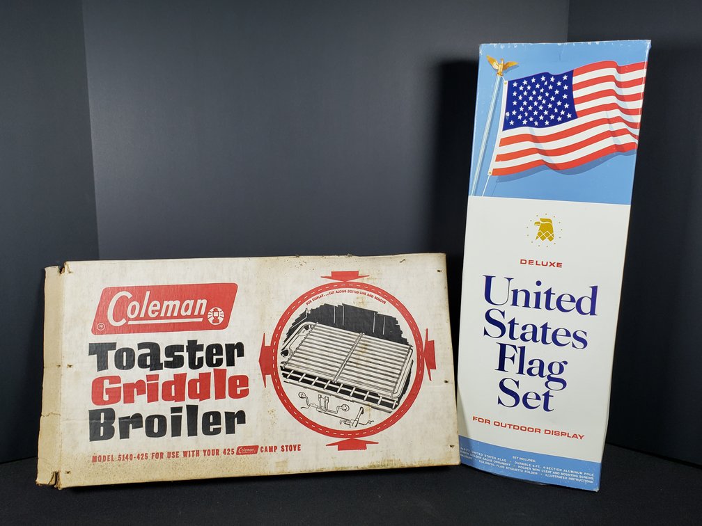 Toaster Griddle Broiler and Deluxe United States Flag Set