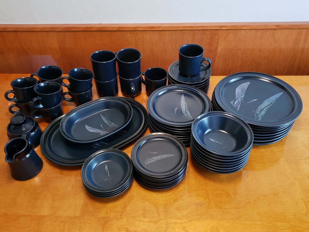 Noritake Primastone Spinnaker 8304 Stoneware Dinnerware Set