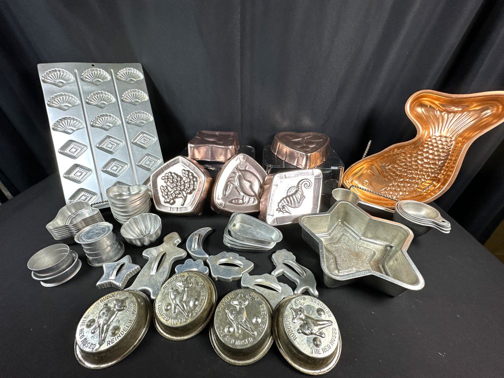 Metal Food Molds, Baking Pans, and Cookie Cutters