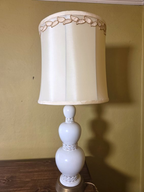 White Ceramic Stacked-Gourd Table Lamp with Shade