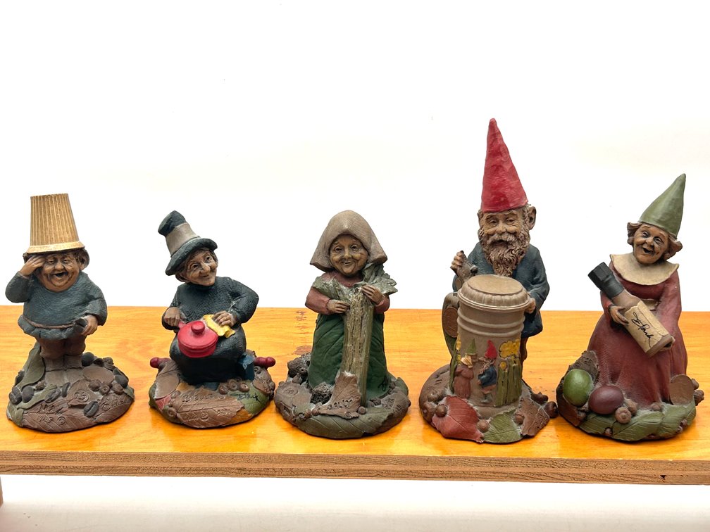 Tom Clark Gnomes with Items