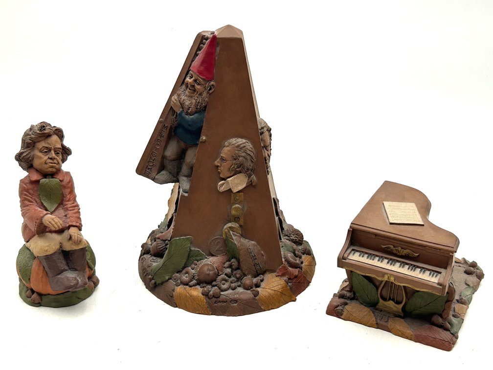 Tom Clark Metro-Gnome, Piano, & "Beethoven"