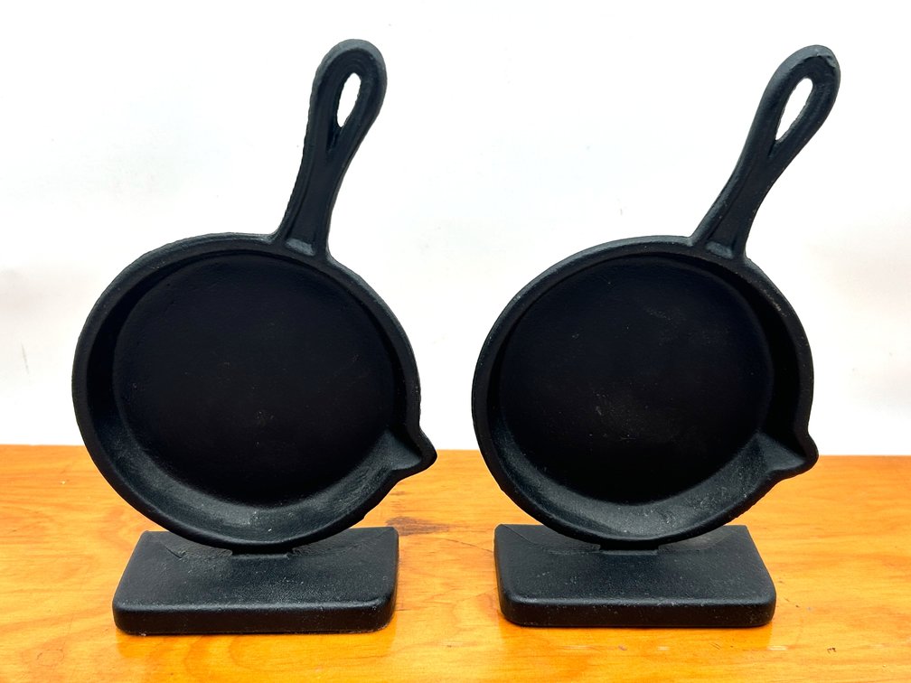 Cast Iron Skillet Bookends