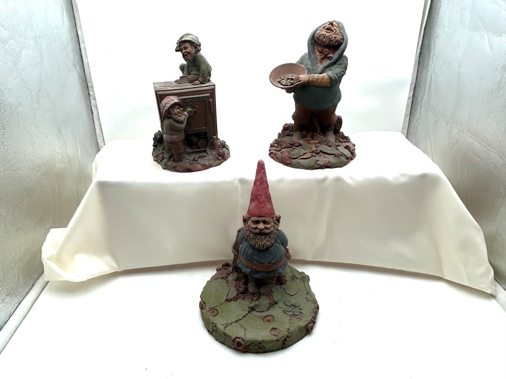 Tom Clark Larger Gnomes