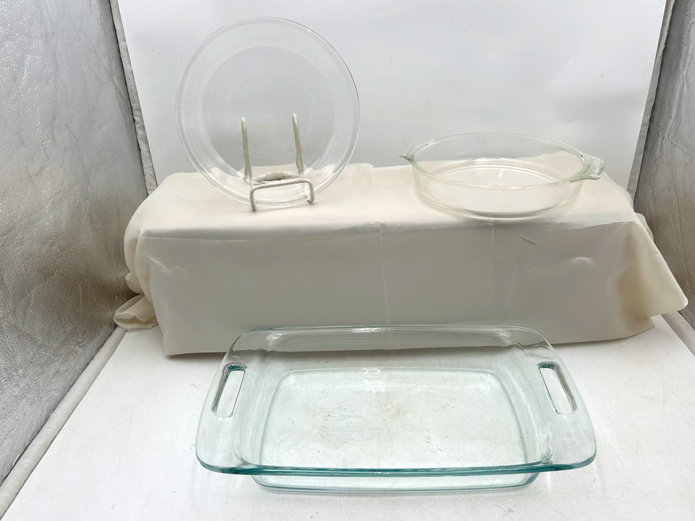 Fire King Pie Plates and Pyrex 9" x 13"