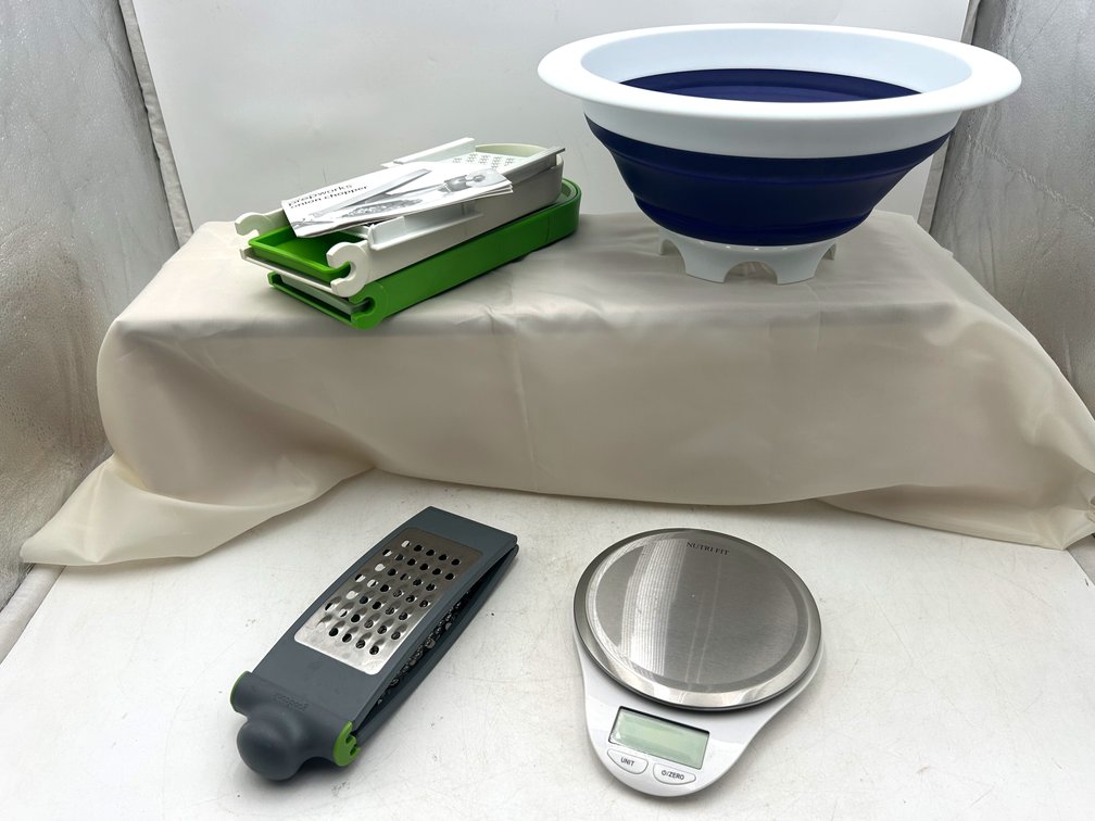 Kitchen Scale, Mandoline Slicer, Grater, & Collapsible Bowl