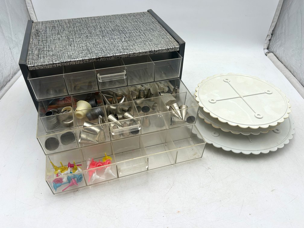 Cake Decorating Supplies