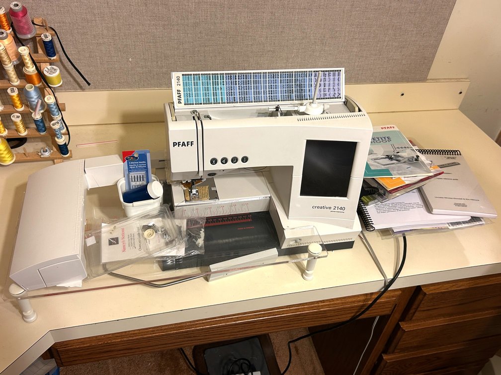 Pfaff Creative 2140 Sewing Machine