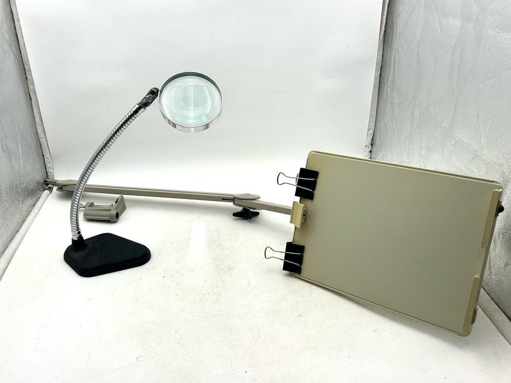 Table Model Magnifying Glass and Clamp On Easel