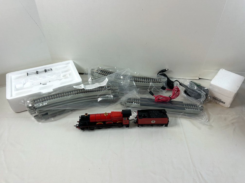 Harry Potter Hogwarts Train Engine, Coal Car, Track, Transformer