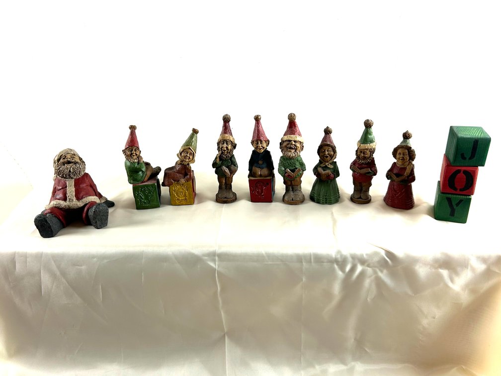 Tom Clark Carolers, Santa, & More