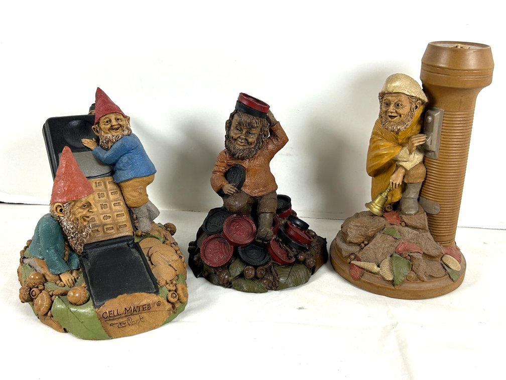 Tom Clark Gnomes with Games & More