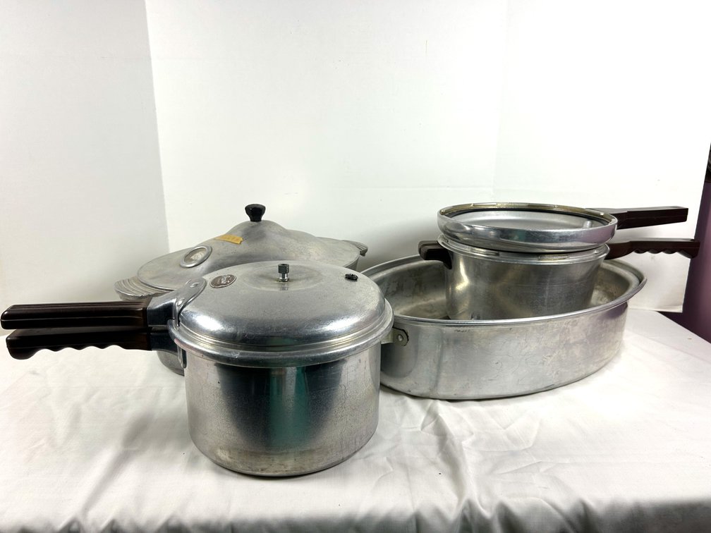 Aluminum Roasters and Pressure Cookers