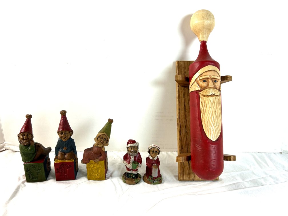 Tom Clark Christmas Gnomes with Carved Santa