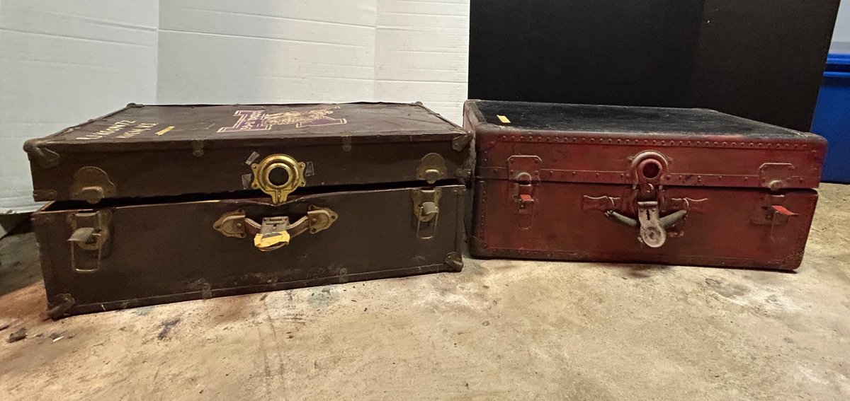 2 Storage Trunks