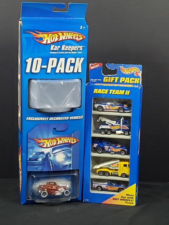 Hot Wheels Kar Keepers 10-Pack and Race Team II 5-Car Gift Pack