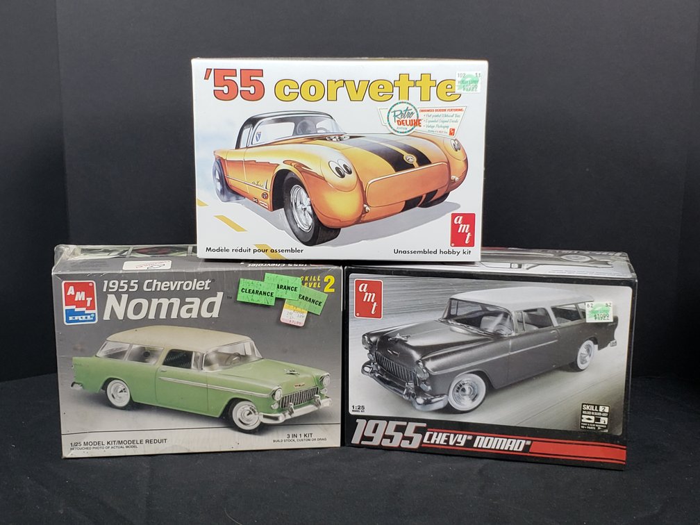 AMT 1/25 Scale 1955 Corvette and Nomad Model Kits