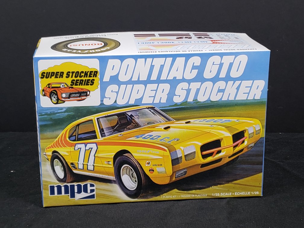 MPC Pontiac GTO Super Stocker 1/25 Scale Plastic Model Kit