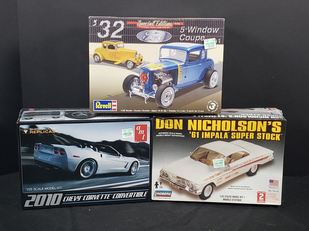1:25 Scale Model Car Kits