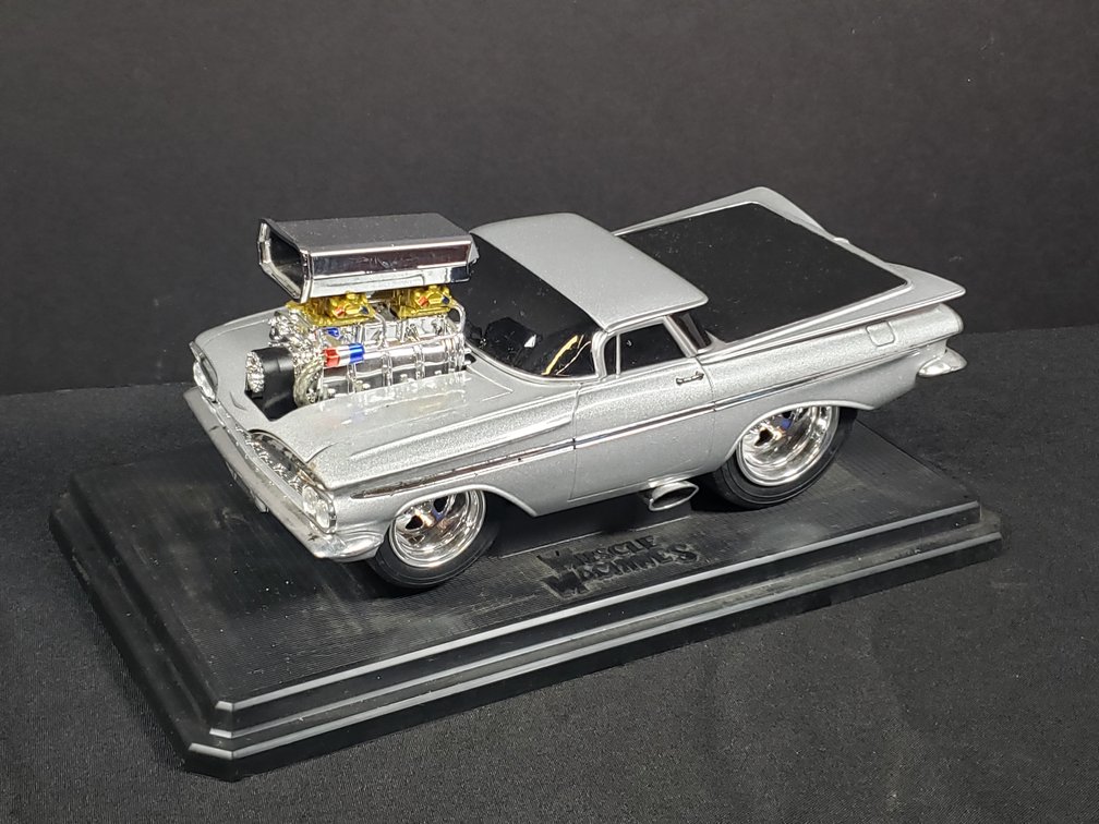 Muscle Machines Silver Custom Diecast Model Car