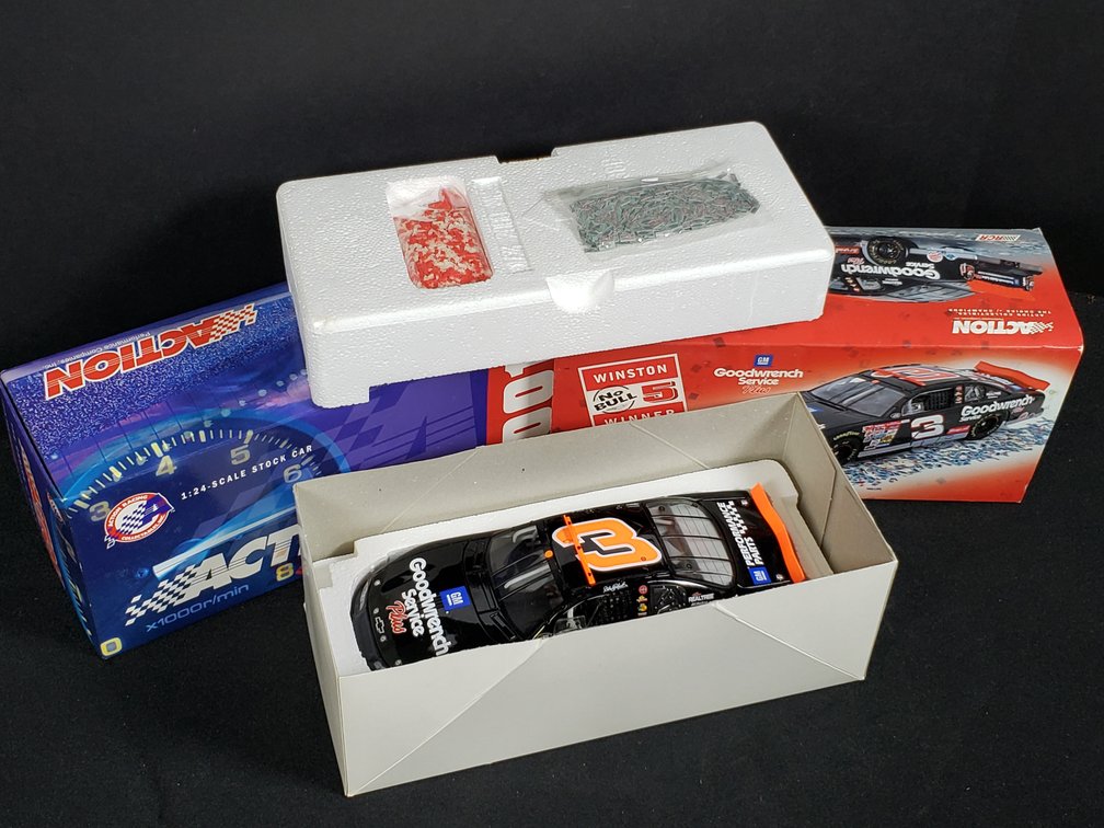 Action 1:24 Scale Dale Earnhardt #3 Die-Cast Stock Car
