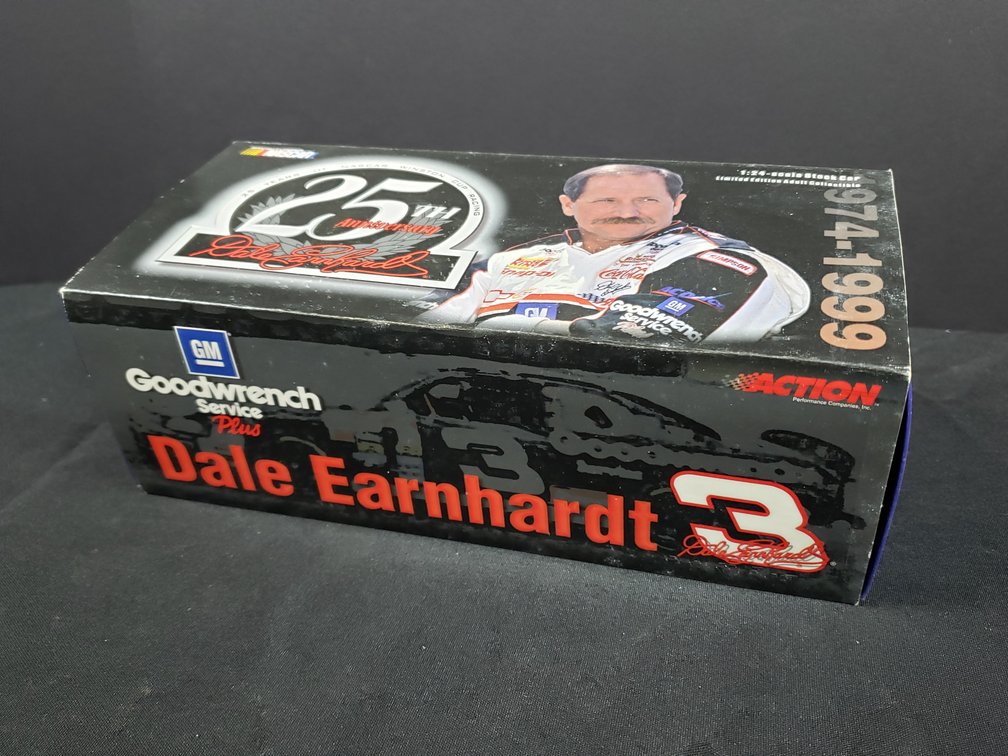 Action Dale Earnhardt #3 GM Goodwrench 1:24 Stock Car