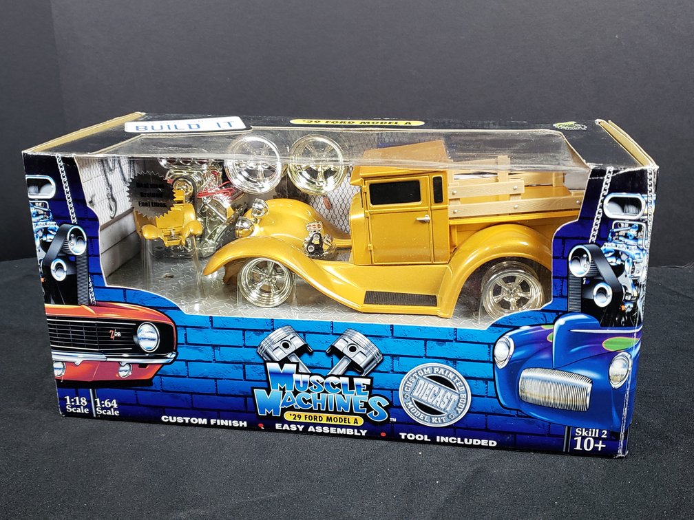 Muscle Machines '29 Ford Model A 1:18 Die-Cast Model Kit