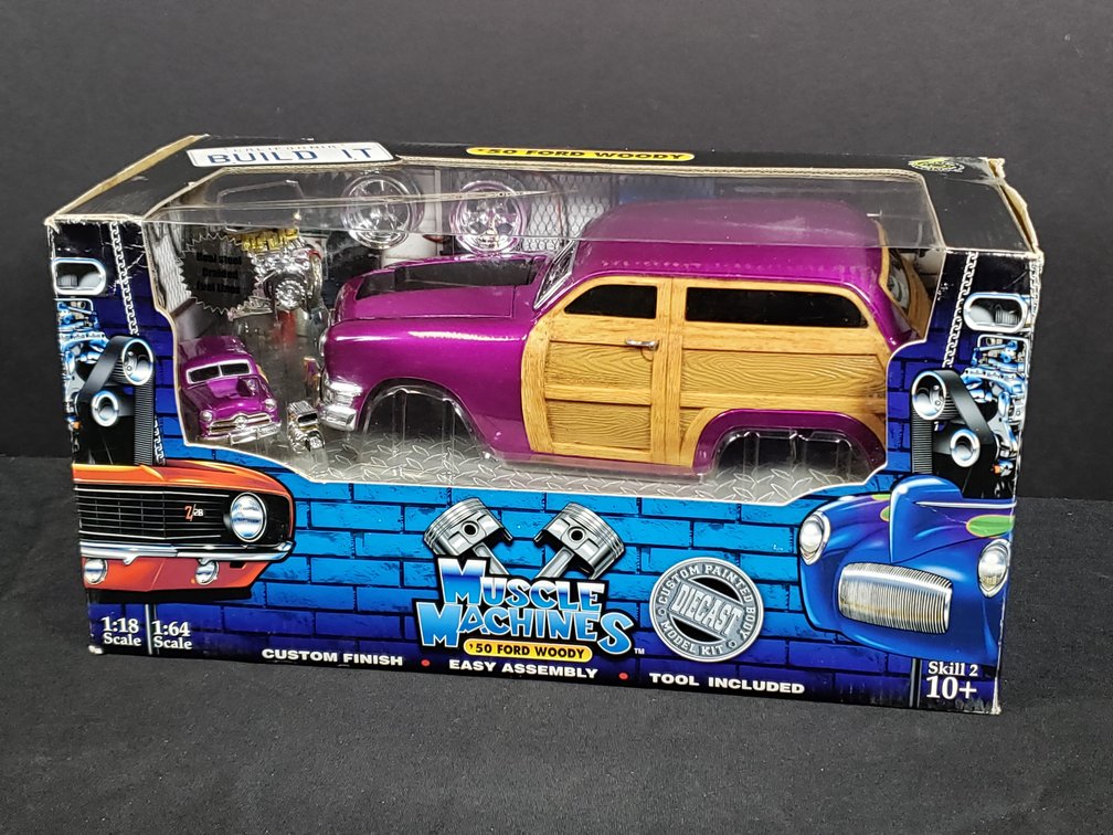 Muscle Machines '50 Ford Woody Build It Diecast Model Kit