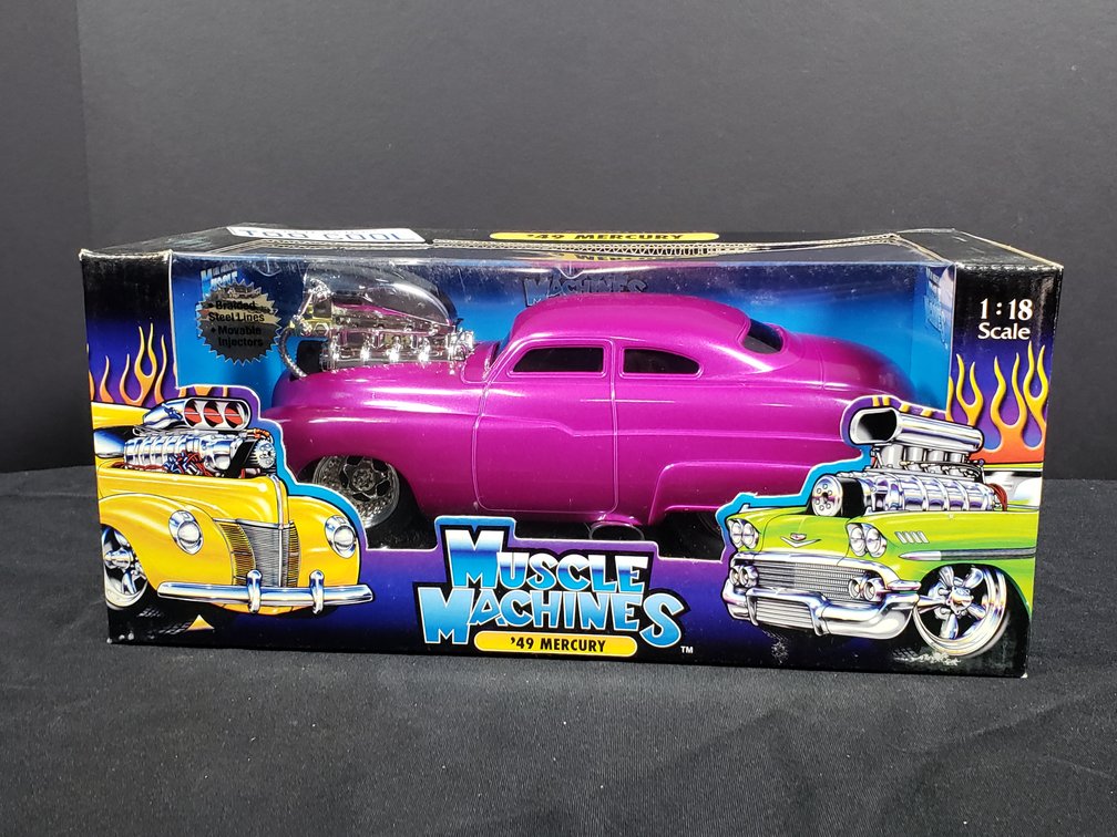 Muscle Machines '49 Mercury 1:18 Scale Die-Cast Model Car