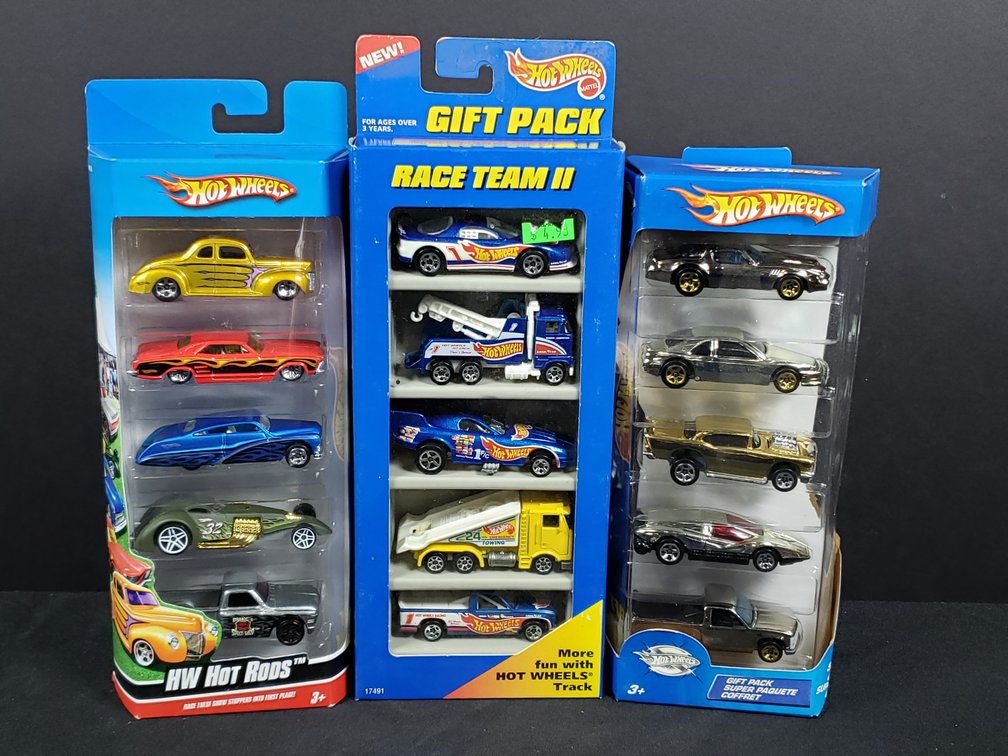 Hot Wheels 5-Car Die-Cast Vehicle Gift Packs