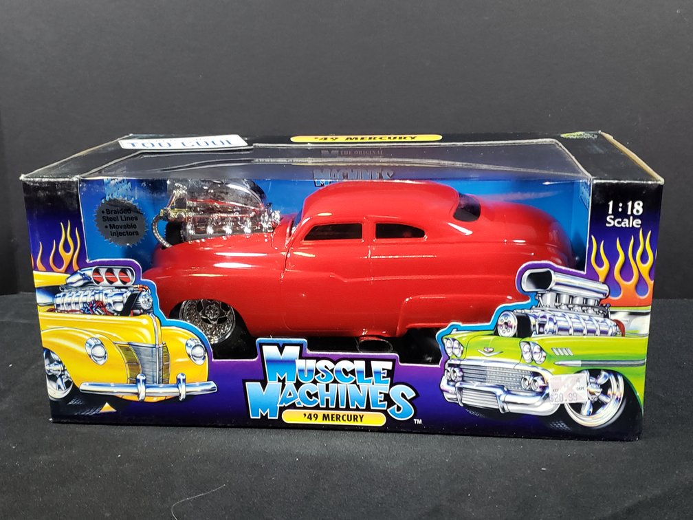 Muscle Machines 1:18 Scale '49 Mercury Die-Cast Model Car