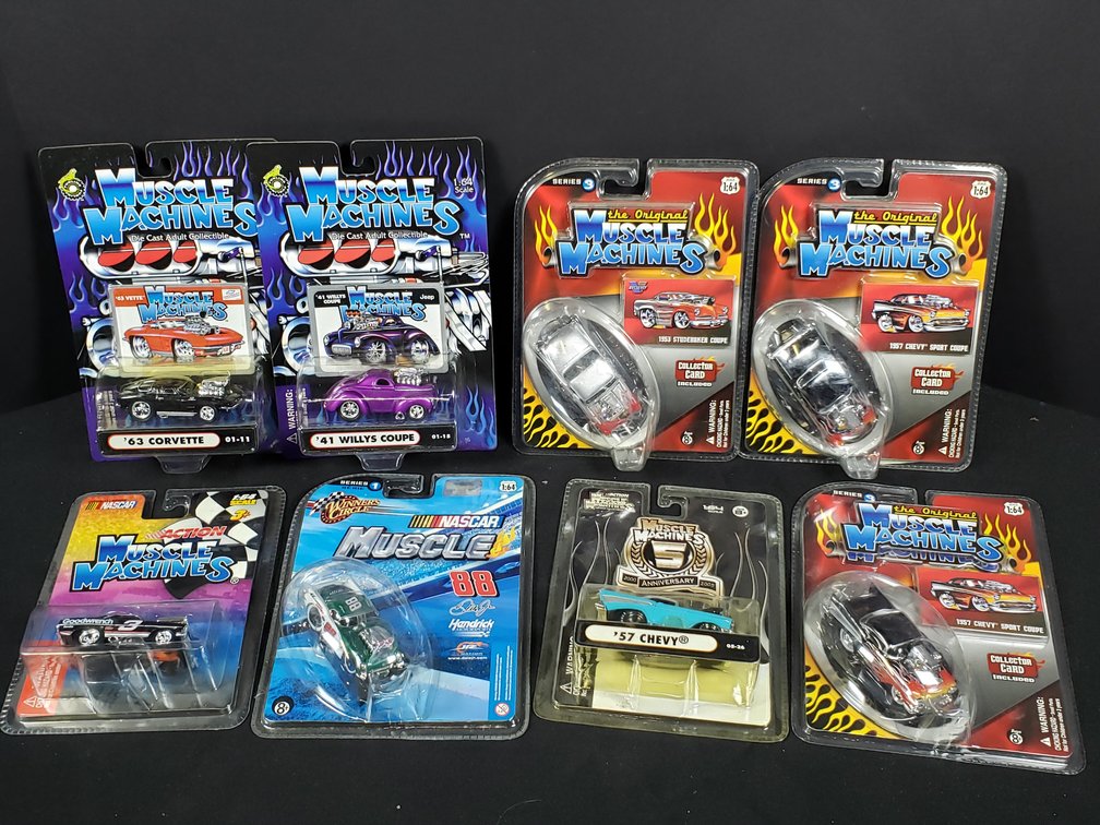 Muscle Machines 1:64 Scale Die-Cast Cars