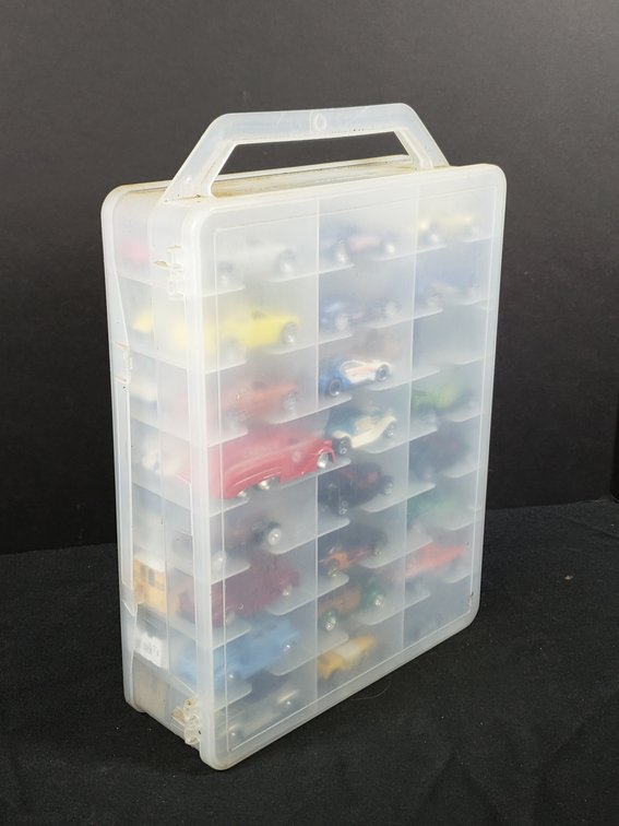 Hot Wheels Die-Cast Vehicles in Carrying Case