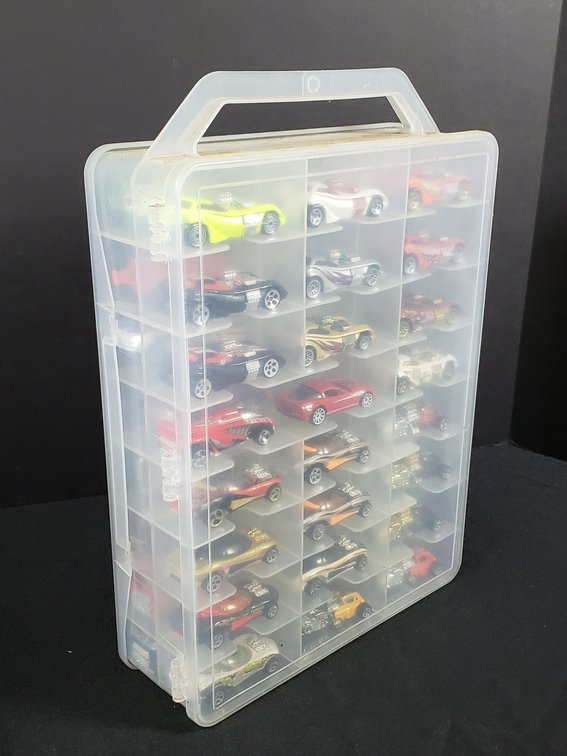 Hot Wheels Diecast Model Cars in Plano Carrying Case