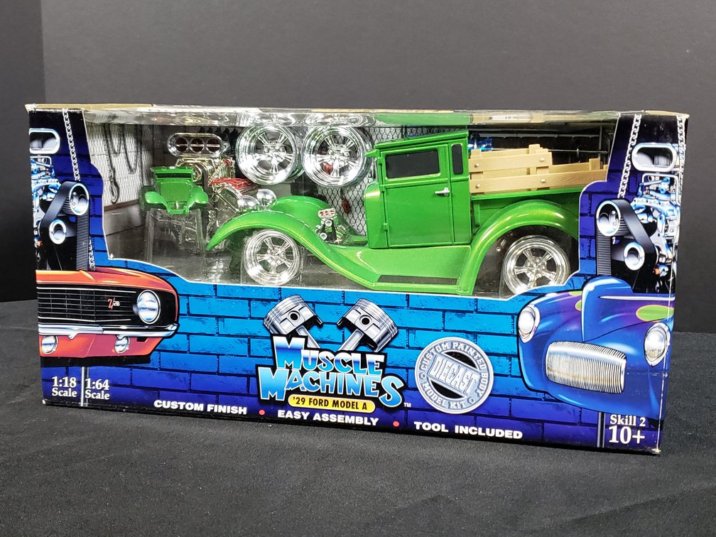 Muscle Machines '29 Ford Model A 1:18 Scale Die-Cast Model Kit