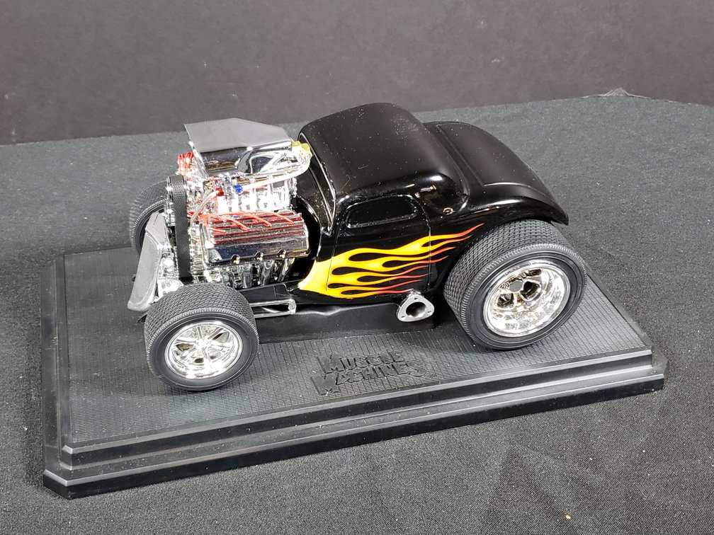 Muscle Machines Hot Rod Coupe Die-Cast Model Car