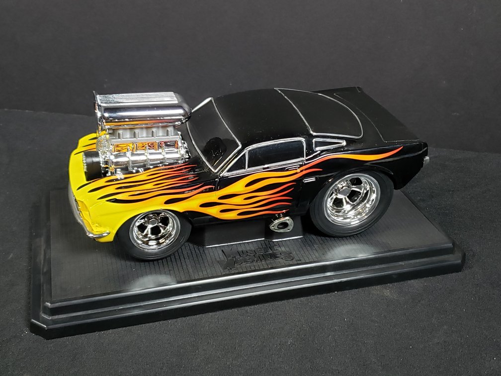 Muscle Machines Custom Fastback Coupe Model Car