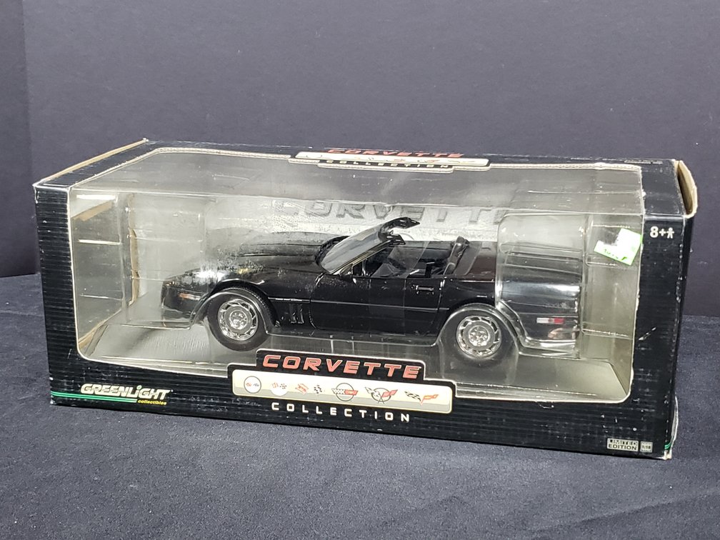Greenlight Corvette Collection 1:18 Scale Diecast Convertible