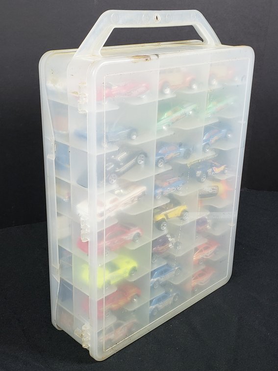 Hot Wheels Diecast Model Cars in Plano Carrying Case