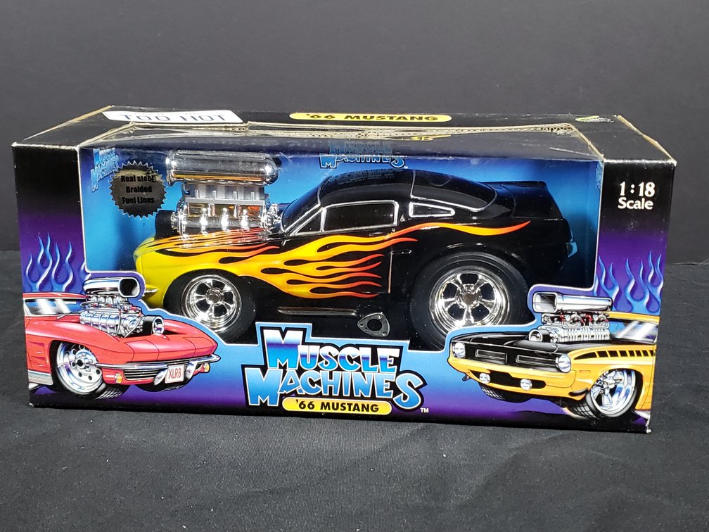 Muscle Machines '66 Mustang 1:18 Scale Die-Cast Model Car