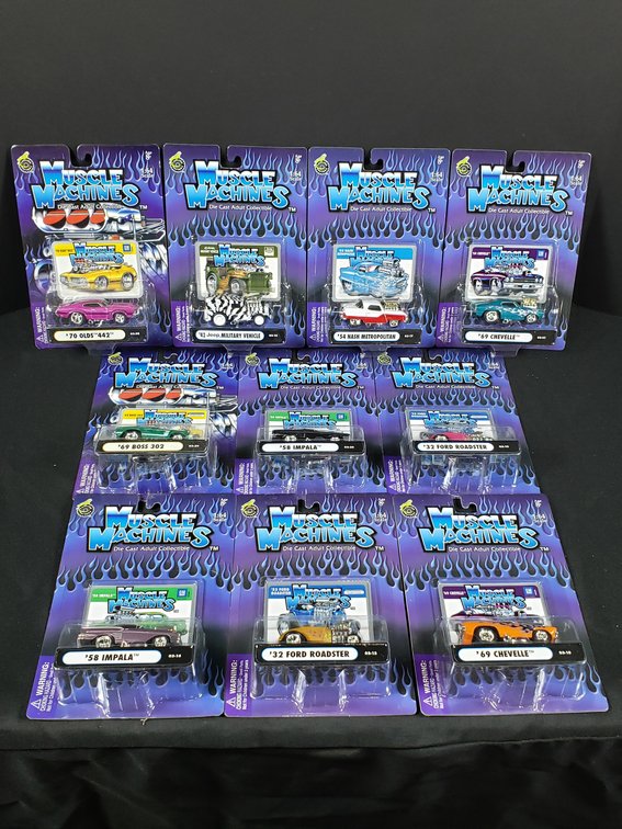 Funline Muscle Machines 1:64 Scale Die-Cast Cars