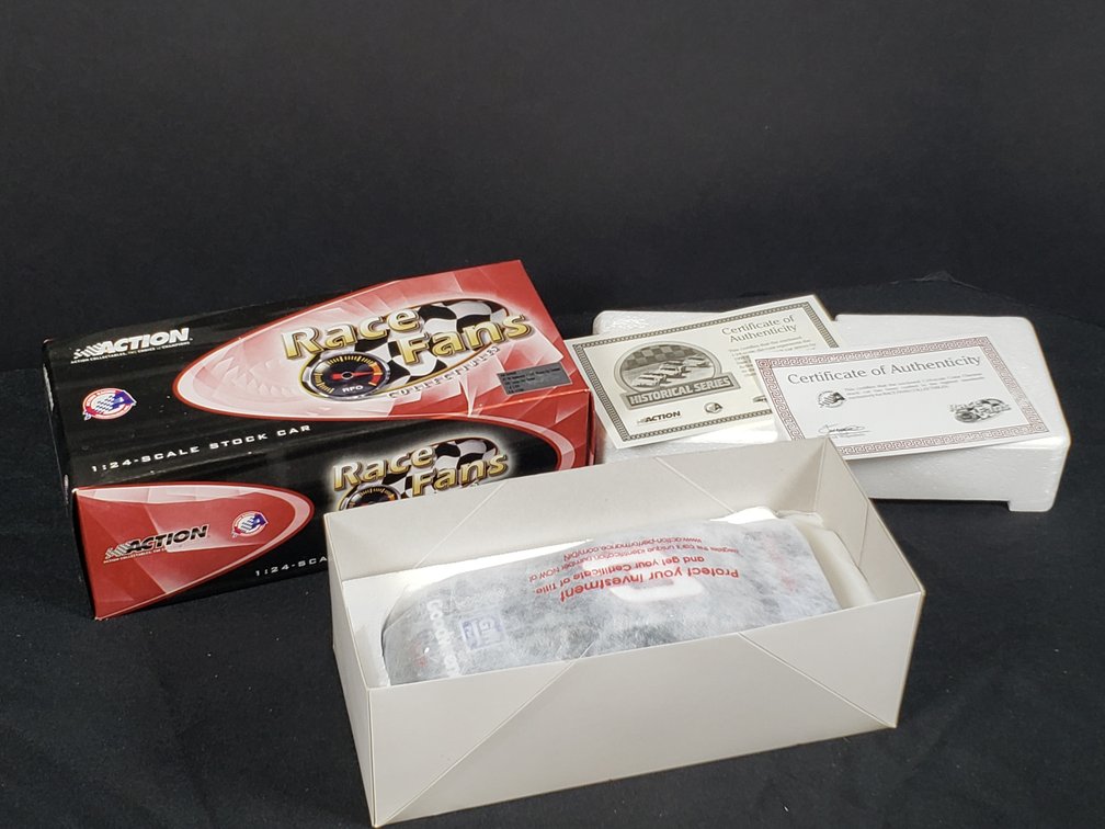 Action Collectables Dale Earnhardt #3 Lumina 1:24 Stock Car