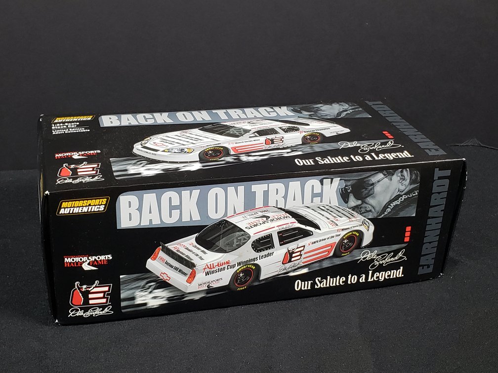 Motorsports Authentics Dale Earnhardt 2006 Monte Carlo SS 1:24 Stock Car