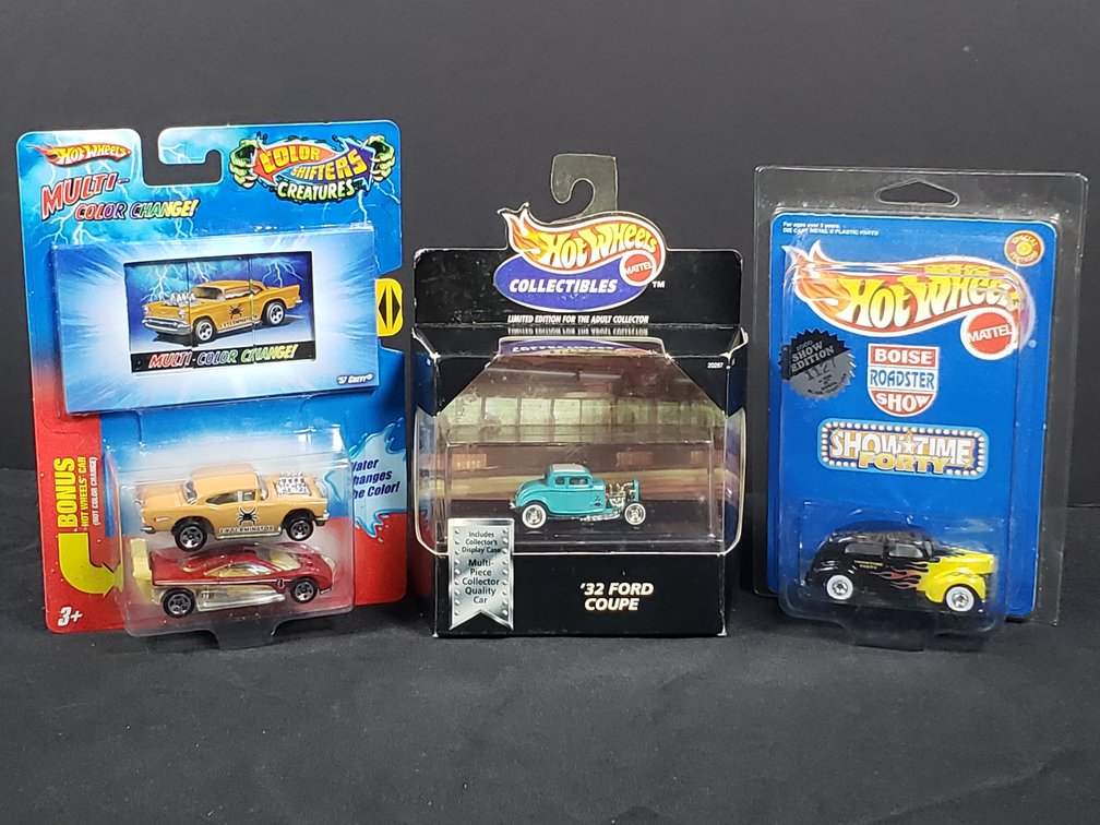 Hot Wheels Die-Cast Vehicles Including '32 Ford Coupe