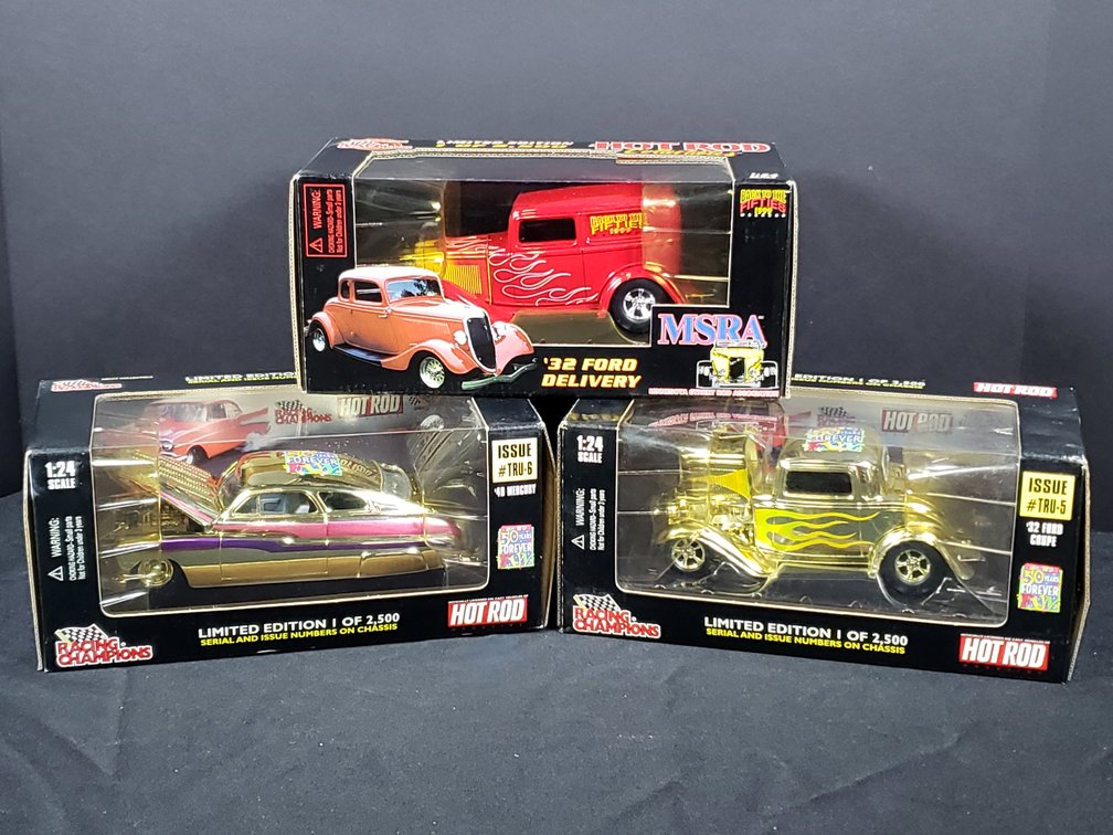 Racing Champions Hot Rod Magazine 1:24 Scale Die-Cast Cars