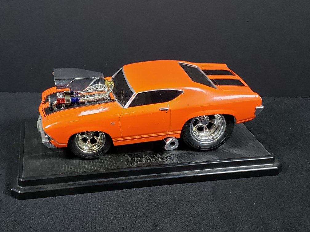 Muscle Machines Chevelle SS Die-Cast Model Car